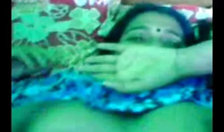 Con gái với người yêu sec dit gai xinh mẹ cô