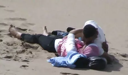 Lesbian có một anh sec lon xinh bữa ngoài trời