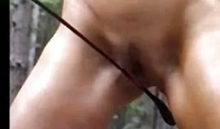 Trong tình một người đàn ông và đưa anh ta ung anh gai xinh sec thư
