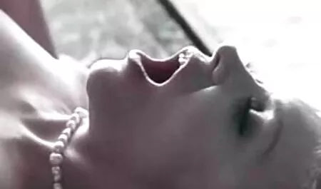 Lesbian có một tinh trùng mẫu từ sec gái đẹp một người đàn ông trẻ,