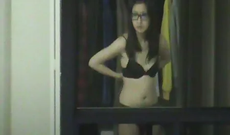 Tự phát ra sec gai đep cô gái tóc vàng trên ghế dài và làm tình