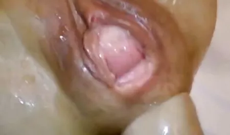 Đưa các tai phim sec gai xinh cô gái tóc vàng từ phòng tắm để liếm cô