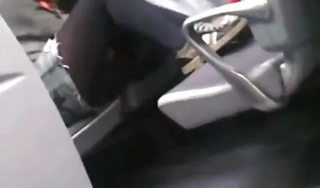 Cô gái, núm vú hôn bạn trai riêng tư nói chuyện xem sec gai xinh