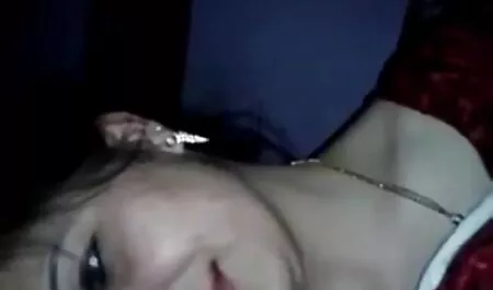 Một cặp vợ chồng trẻ cố gắng một cái gì đó clip sec gai xinh mới trong đời sống tình dục