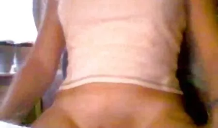 Madeleine Monroe với lớn anh sec gai dep đầu hàng để một vài người đàn ông