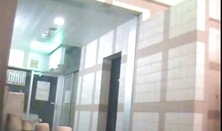 Người đàn ông có râu phim sec gai tre dep có vui vẻ với gái mại dâm trẻ trong vớ