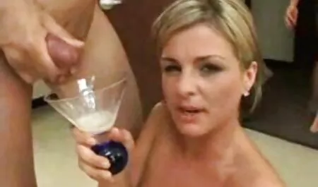Lesbian sec gai to tích cực và liếm âm đạo của một cô gái đã cứu