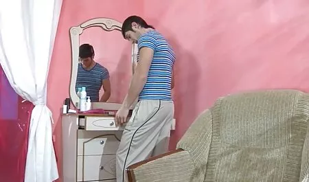 Bị thương thấy một chân và vẻ đẹp với một anh sec gai xinh quả chuối