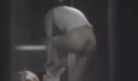 Babe và ngon sec gai tre Lớn sau hồ bơi
